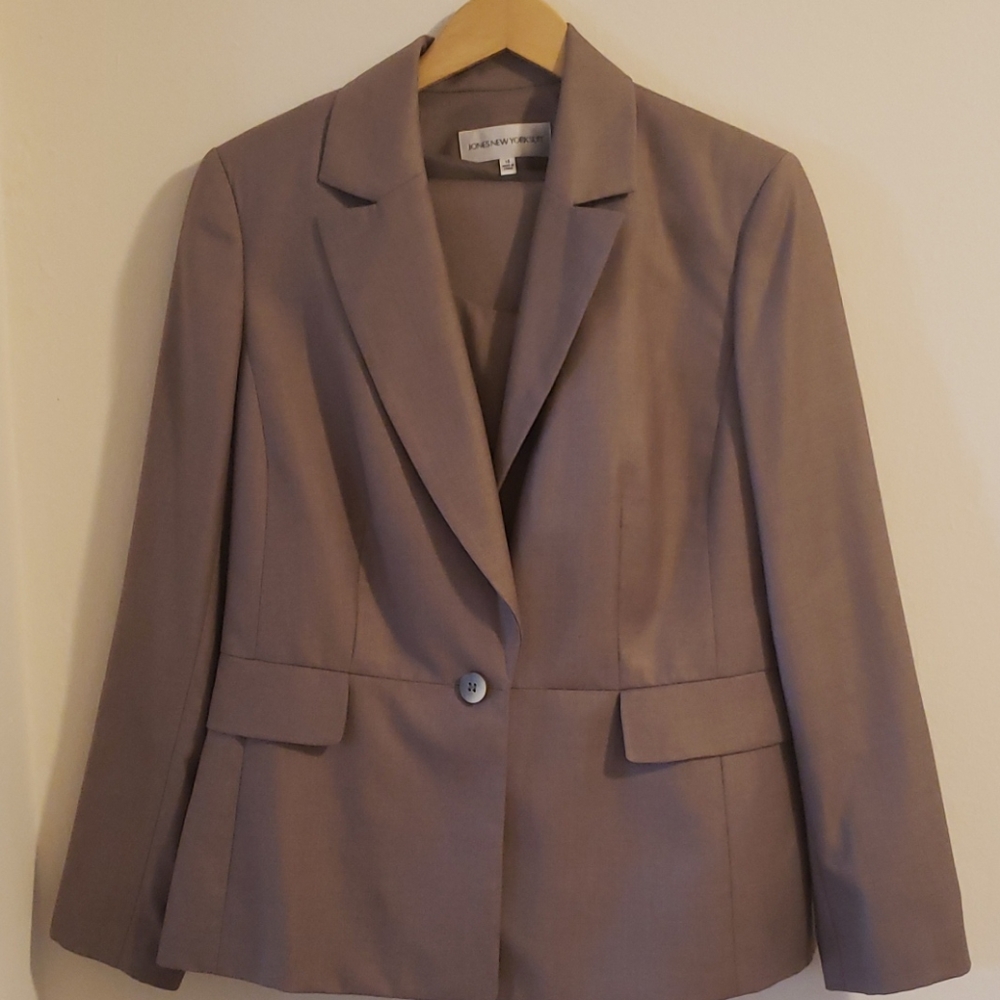 JONES NEW YORK 3 PIECE LADIES SUIT
